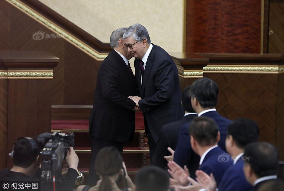 真實(shí)還原電信詐騙套路_哈維-西蒙斯：很享受現(xiàn)在的狀態(tài)；我和孫興慜稍微聊了一下