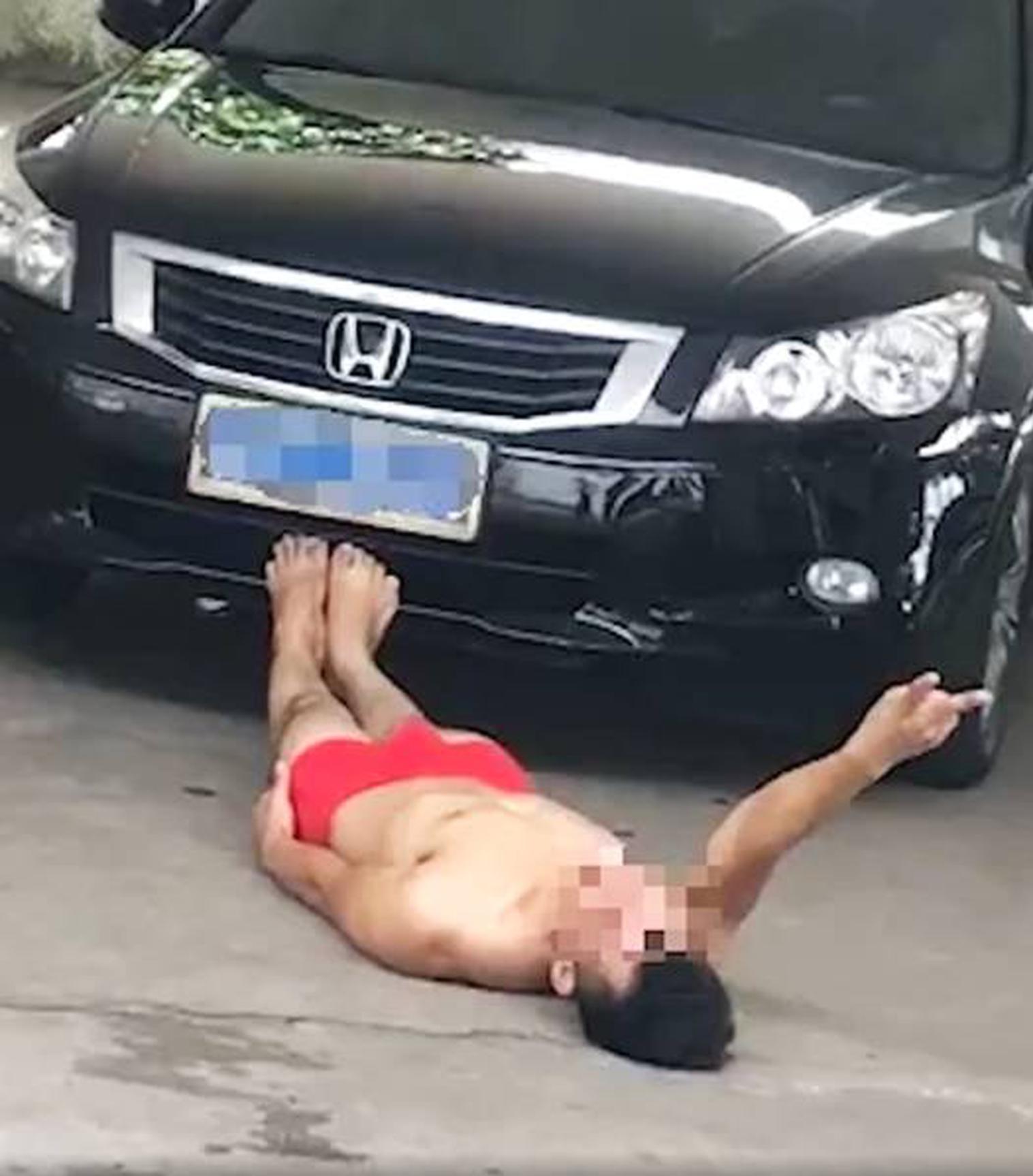 公安系統(tǒng)里錯(cuò)登犯罪記錄如何消除_何晴告別儀式舉行 六小齡童、唐國(guó)強(qiáng)送來(lái)挽聯(lián) 兒子追憶