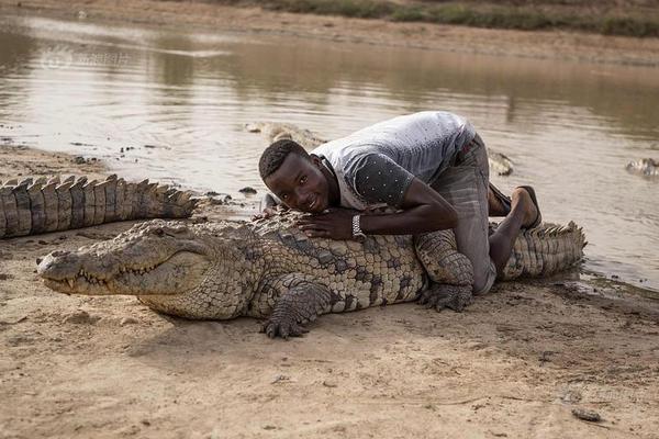 客服遇到的網(wǎng)絡(luò)安全問題案例_拒絕加班！用老板的網(wǎng)速偷偷打BOSS