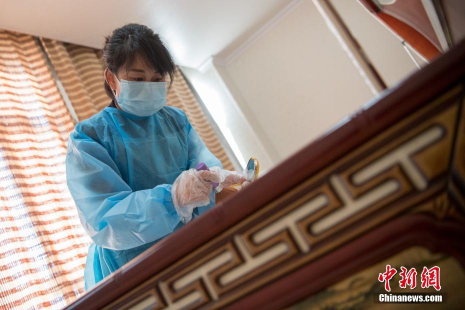 學(xué)生黑客聯(lián)盟_特斯拉機(jī)器人摔倒現(xiàn)遠(yuǎn)程操控痕跡