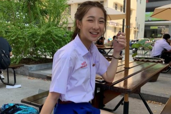 app是前端還是后端_新婚夜丈夫就分床睡，我自覺(jué)屈辱，天一亮準(zhǔn)備回娘家，他卻攔住我