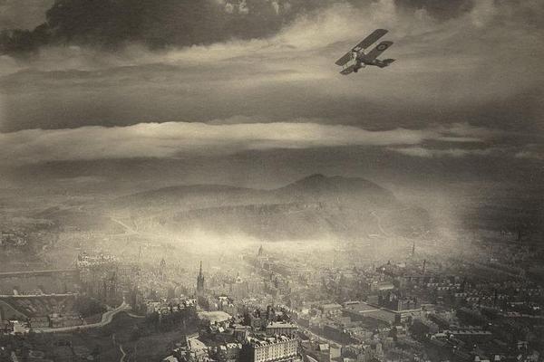 購買盜版網(wǎng)課犯法嗎_奔馳與Momenta推出基于S級轎車的自動駕駛出租車服務