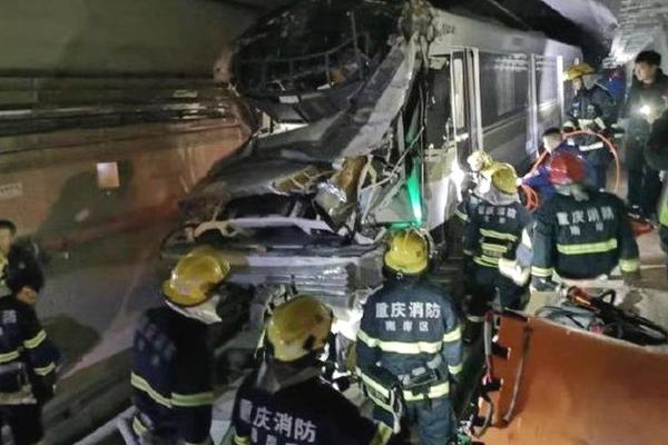 web前端發(fā)展趨勢_住房城鄉(xiāng)建設(shè)部：把城市更新擺在更加突出位置