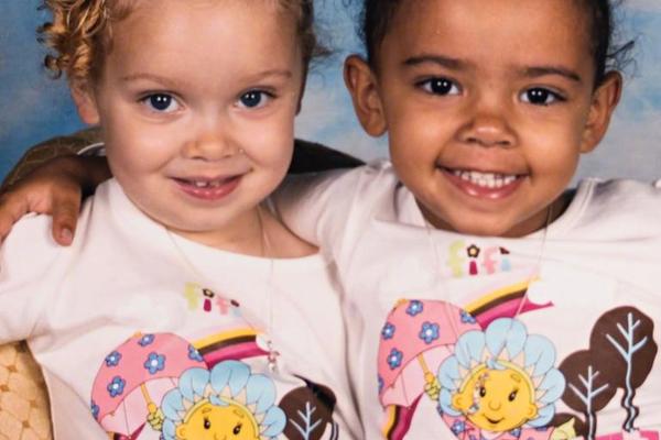 互聯(lián)網(wǎng)維權(quán)熱線電話_時政微觀察丨中國經(jīng)濟(jì)向世界提供“機(jī)遇清單”