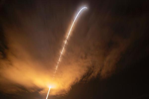 勒索病毒特征是什么_何炅過生日與汪涵一同慶祝