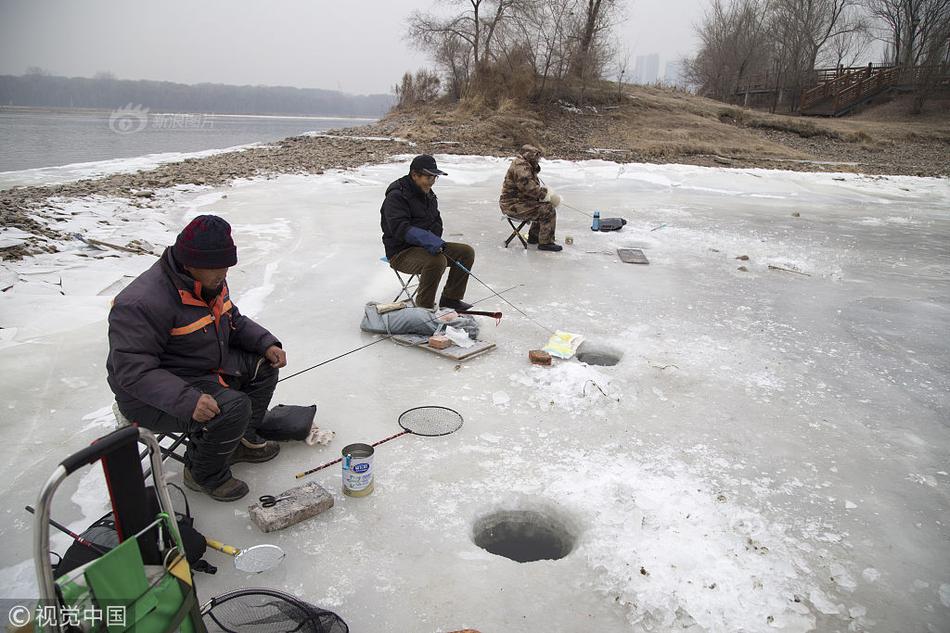 2024年意識形態(tài)案例100例_“傳統(tǒng)風華——凌澤欣詩詞邀請書畫家作品聯(lián)展”在合川啟幕