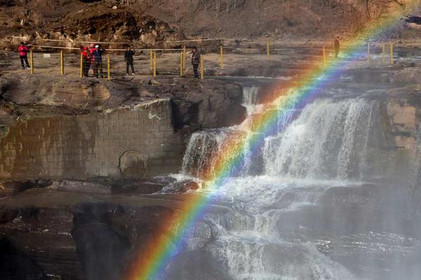 斗牛神器_雪夜雙俠，倒影皆成對