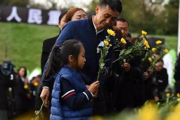 游戲圈錢犯法舉報電話_當(dāng)青春與匠心相遇時|年度策劃：Z世代眼中的“匠心青年”