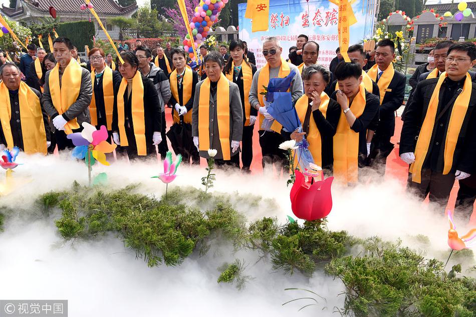 在線投票_他為中國導(dǎo)彈雕刻翅膀 零件厚度僅頭發(fā)絲的1/16(圖)