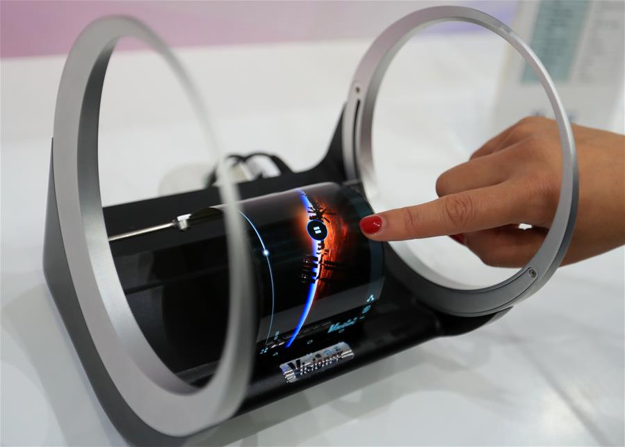 男孩校服背后被寫不文明話