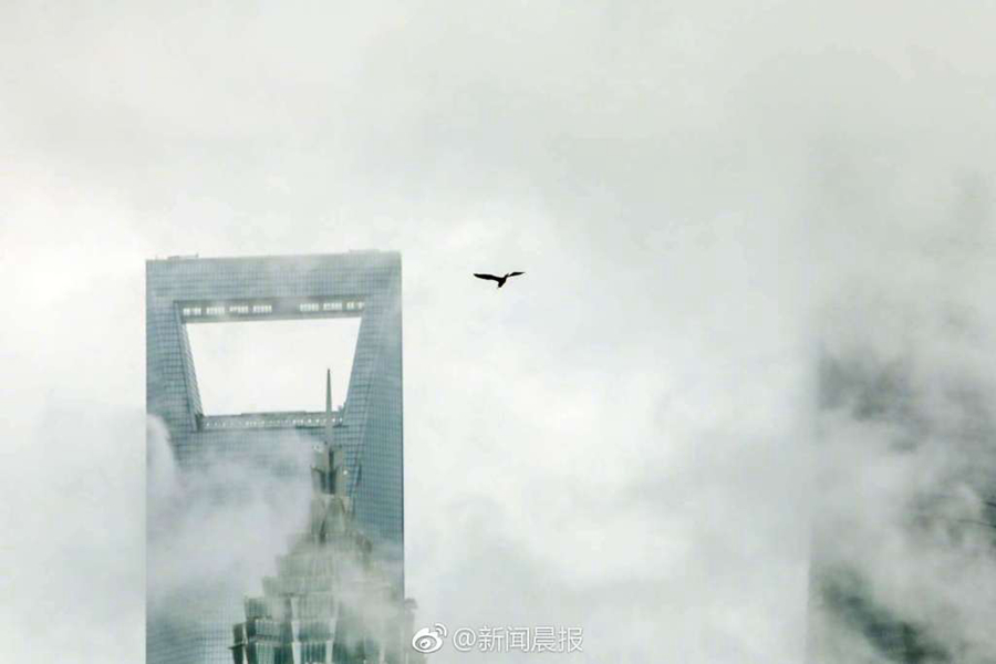 收到國足紀(jì)念球衣，尹鴻博：感謝祖國，為國出戰(zhàn)是最大驕傲