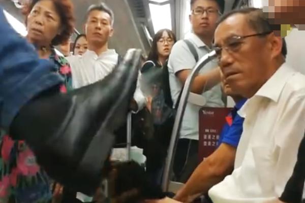 虎課網(wǎng)和我要自學網(wǎng)哪個好_大疆 Pocket 4 雙攝長續(xù)航曝光