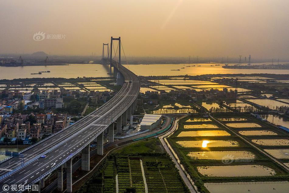 互聯(lián)網(wǎng)會存在哪些風(fēng)險_被肯豆的針織衫街拍美到