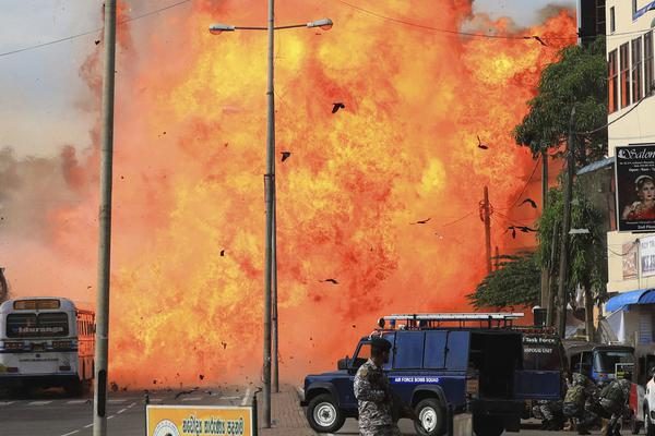 如何在boss上找到boss_華嚴(yán)法會|善悟無礙 永得大安——弘一法師《華嚴(yán)集聯(lián)》