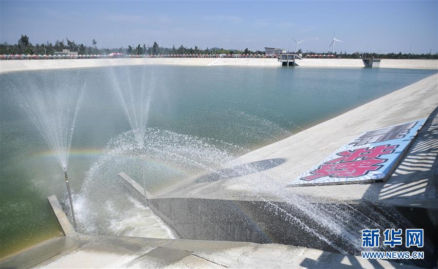 php多國語框架源碼_“最干凈”的男演員 結(jié)婚40多年零緋聞