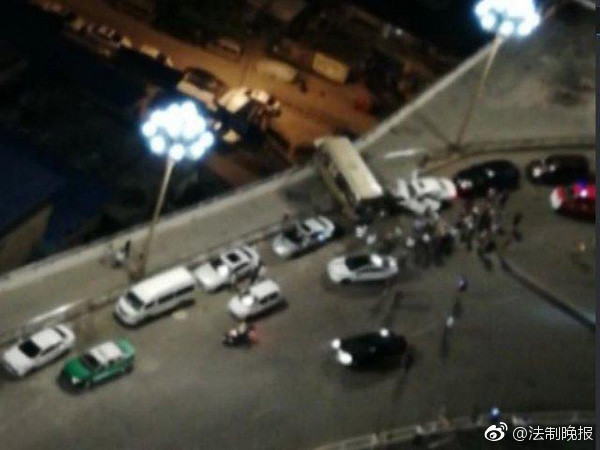 中國(guó)人壽業(yè)務(wù)員稱(chēng)差一兩個(gè)拜訪量 兩個(gè)月工資被扣大半