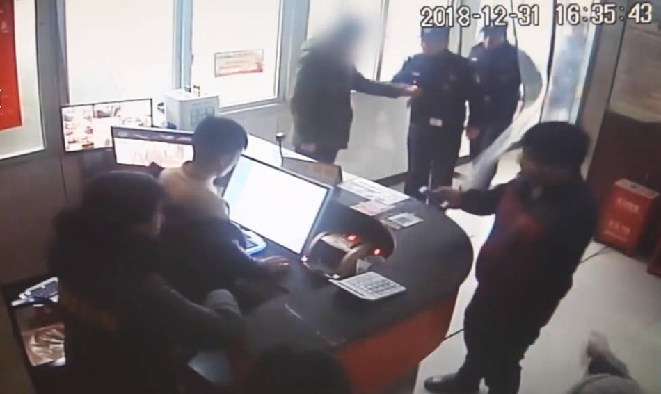 12315可以投訴開發(fā)商嗎_【觀察】濃眉哥三大追逐下家曝光 活塞最值得出手？