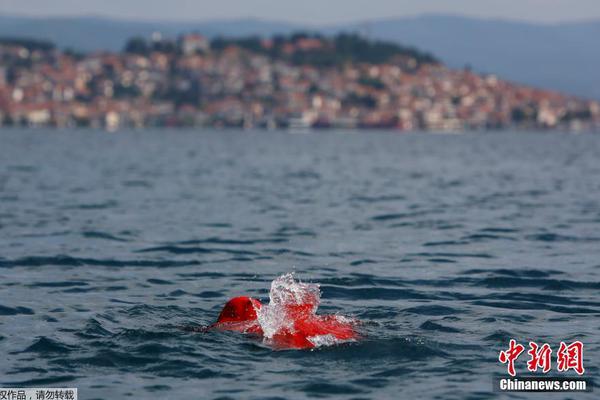 360光貓開端口配置教程_不敵風(fēng)波中的利物浦，國米為何逢強(qiáng)必?。? /></p>
<p>2022年起，風(fēng)波逢強(qiáng)學(xué)員退費(fèi)困難，到中公教育總部討要說法的情況就已十分常見。但隨著報錄比進(jìn)一步升高，利物競爭壓力進(jìn)一步增大，協(xié)議班中通過考試的學(xué)員比例會進(jìn)一步下降，相應(yīng)退費(fèi)比例會越來越高。</p>
<p><img src=